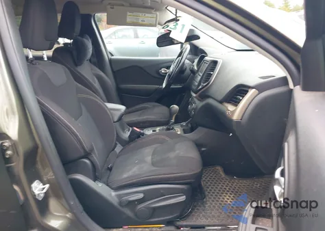 2015 Jeep Cherokee Latitude z USA, uszkodzony, nr VIN 1C4PJMCSXFW565152